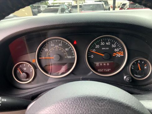 Used 2016 Jeep Wrangler Unlimited Sahara AWD/4WD image 25