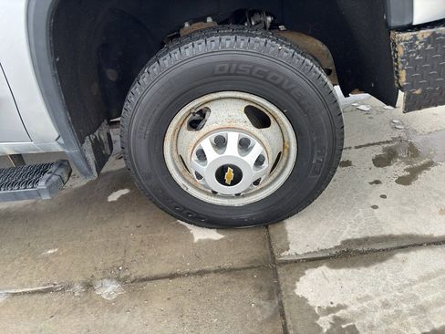 Used 2020 Chevrolet Silverado 3500 W/T w/ WT Convenience Package image 16