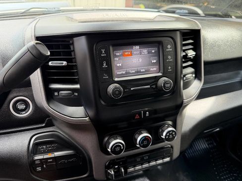 Used 2022 RAM 5500 Tradesman w/ Chrome Appearance Group AWD/4WD image 8