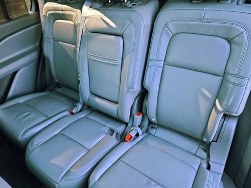 Used 2021 Lincoln Aviator Reserve w/ Equipment Group 202A image 26