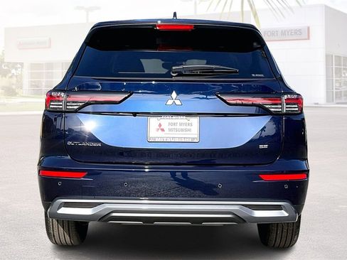 New 2026 Mitsubishi Outlander SE image 4
