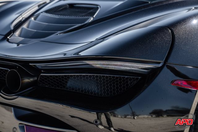 Used 2019 McLaren 720S RWD image 71