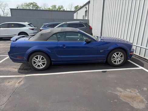 Used 2005 Ford Mustang GT Premium image 4