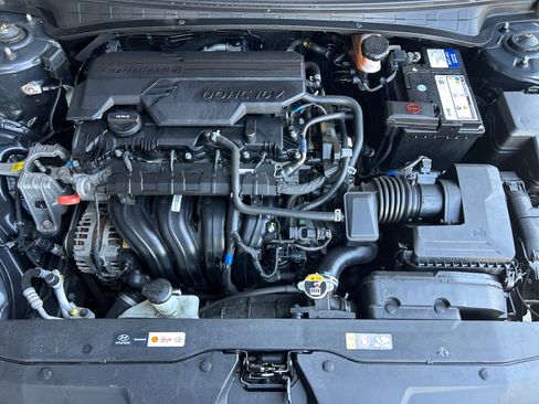 Used 2021 Hyundai Elantra SEL FWD image 19