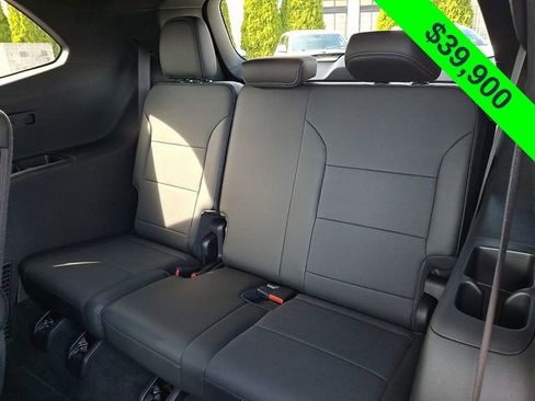 Used 2026 Buick Enclave Preferred AWD/4WD image 11