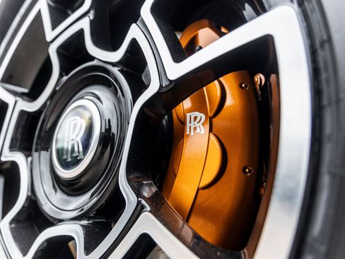 Used 2018 Rolls-Royce Wraith RWD image 17