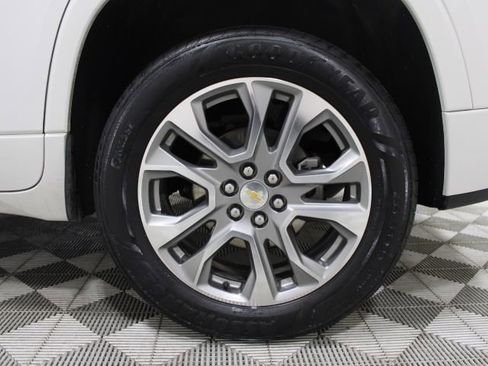 Used 2018 Chevrolet Traverse Premier AWD/4WD image 49