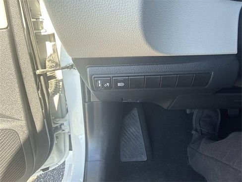 Used 2020 Toyota Corolla LE image 27