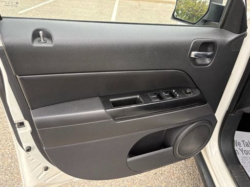 Used 2009 Jeep Patriot Sport FWD image 22