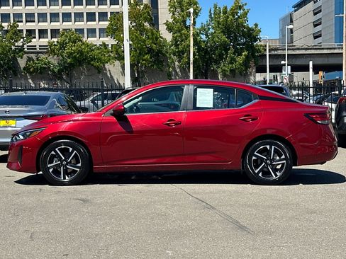 Used 2024 Nissan Sentra SV FWD image 8