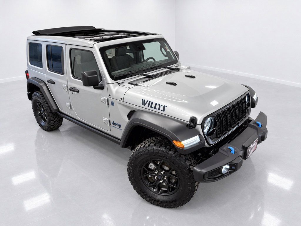 Used 2024 Jeep Wrangler Unlimited AWD/4WD image 9