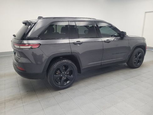Used 2024 Jeep Grand Cherokee Limited w/ Luxury Tech Group II RWD image 10