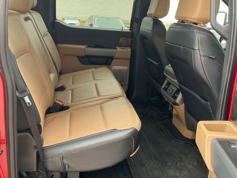 Used 2023 Ford F250 Lariat w/ Chrome Package image 12