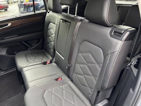 Used 2026 Volkswagen Atlas SE FWD image 39