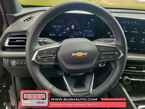 Used 2026 Chevrolet Traverse LT AWD/4WD image 25