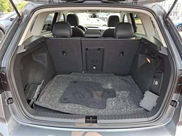 Certified 2022 Volkswagen Taos SEL AWD/4WD image 34