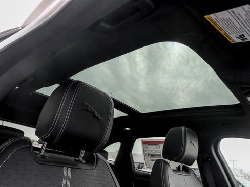 New 2026 Jaguar F-PACE R-Dynamic S image 22