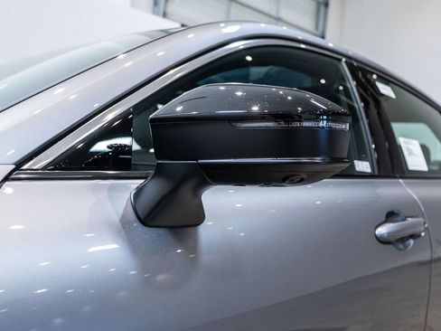 New 2026 Toyota Crown Platinum image 9