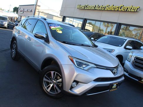 Used 2016 Toyota RAV4 XLE FWD image 34