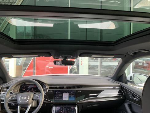 Used 2025 Audi Q8 Premium Plus w/ Premium Plus Package image 12