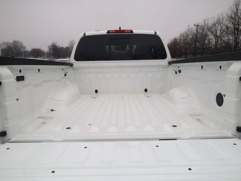 New 2026 Nissan Frontier S image 24