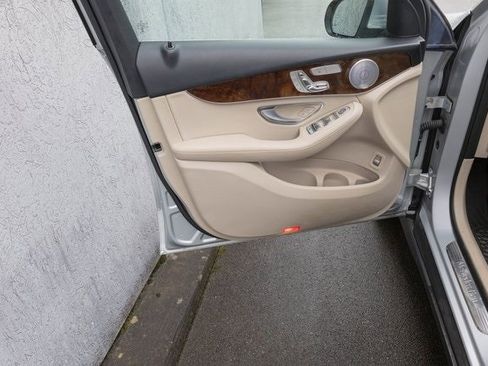 Used 2019 Mercedes-Benz GLC 300 4MATIC Coupe image 14