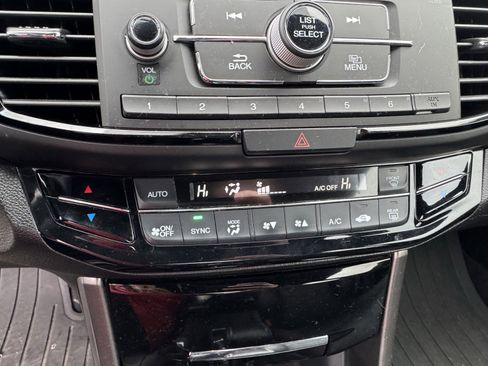 Certified 2017 Honda Accord Sport Special Edition image 24