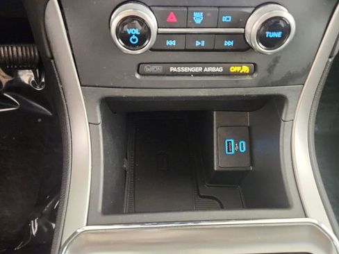 Used 2022 Ford Edge SEL w/ Convenience Package image 18