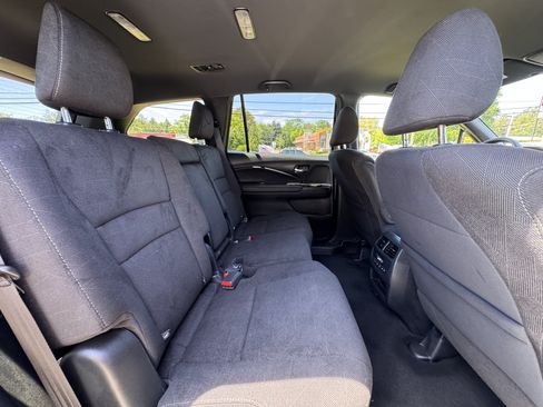 Used 2022 Honda Pilot Sport image 17