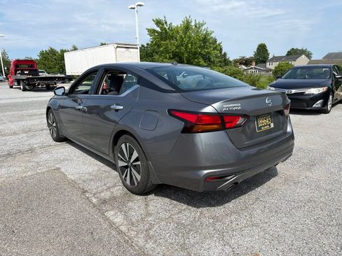 Used 2019 Nissan Altima 2.5 SV FWD image 4