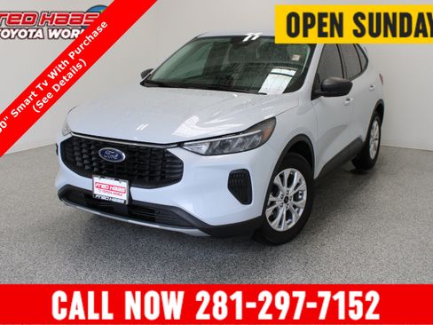 Used 2025 Ford Escape Active FWD image 1