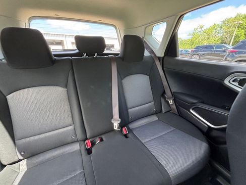 Used 2025 Kia Soul LX w/ LX Technology Package FWD image 37