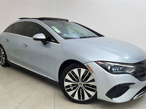 Used 2023 Mercedes-Benz EQE 500 4MATIC Sedan w/ Digital Light Package image 89