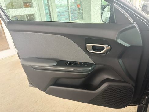Used 2025 Kia K4 EX FWD image 25