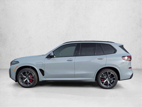 New 2026 BMW X5 xDrive50e w/ Executive Package image 5