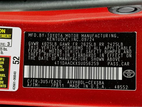 Used 2025 Toyota Camry SE FWD image 12