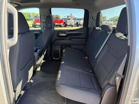 Used 2023 Chevrolet Silverado 1500 LT AWD/4WD image 13