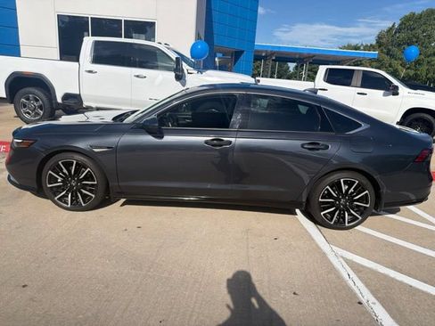 Used 2024 Honda Accord Touring image 8