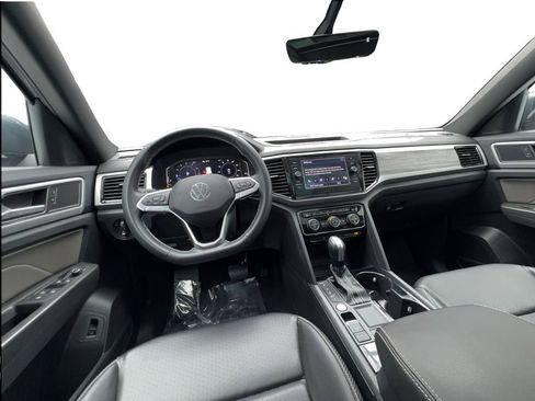 Used 2023 Volkswagen Atlas Cross Sport SE w/ Panoramic Sunroof Package FWD image 34