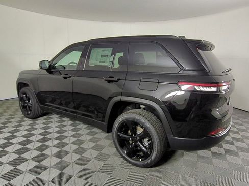 New 2025 Jeep Grand Cherokee Limited w/ Black Appearance Package RWD image 6