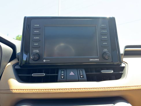 Used 2021 Toyota RAV4 XLE Premium FWD image 14