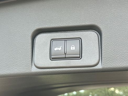 New 2025 Nissan Rogue SV w/ SV Premium Package image 19