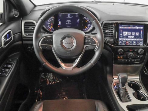 Used 2019 Jeep Grand Cherokee Altitude RWD image 37