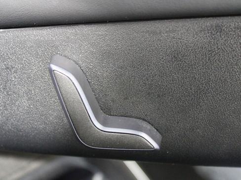 Used 2019 Tesla Model X Performance image 42