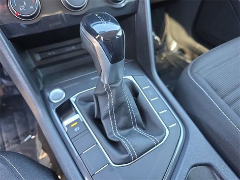 Certified 2022 Volkswagen Tiguan S image 23