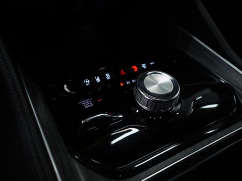 Used 2023 Jeep Wagoneer L Series II w/ Premium Group I image 21