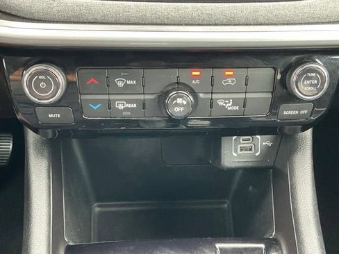 Used 2024 Jeep Compass Latitude AWD/4WD image 24