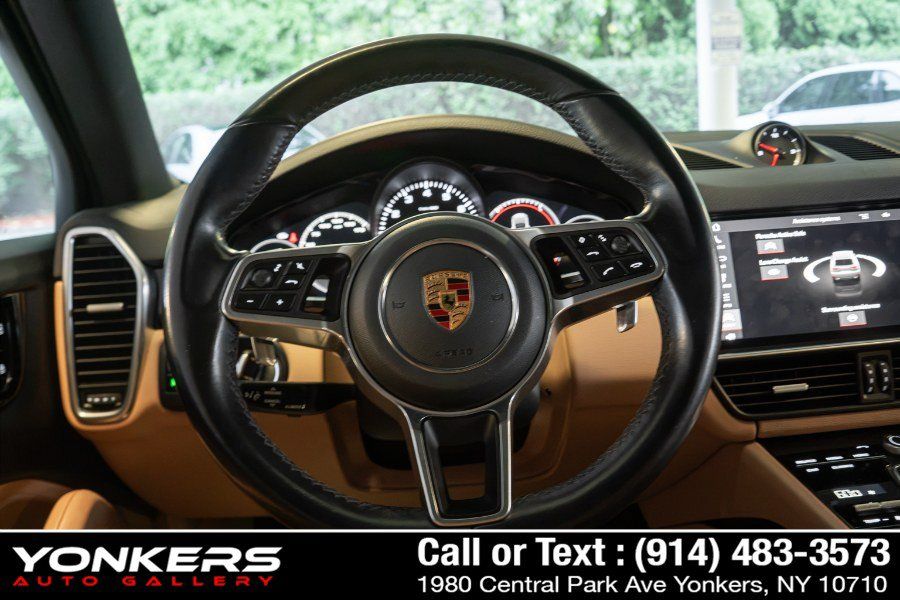 Used 2021 Porsche Cayenne AWD/4WD image 41