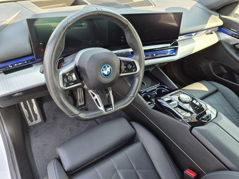 Used 2024 BMW i5 eDrive40i w/ M Sport Package RWD image 12