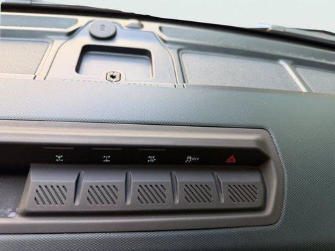 Used 2025 Ford Bronco Heritage Edition AWD/4WD image 32